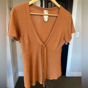 BluPepper Short Sleeved Tie Top Size Small